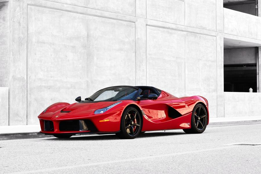  Ferrari LaFerrari Aperta 2017 года  (фото 7 из 36)